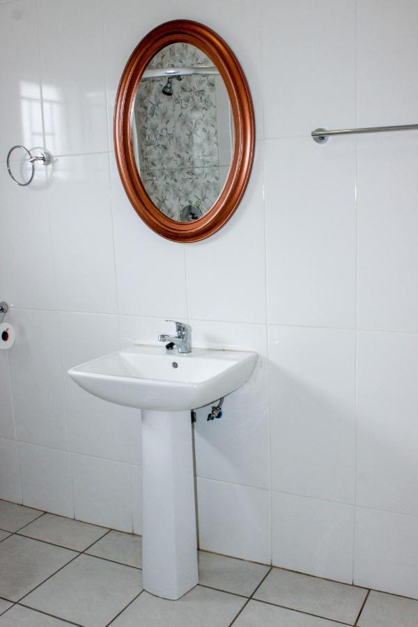 Palapye Motseleng Guest House מראה חיצוני תמונה
